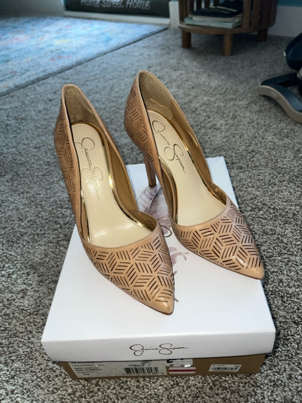 Jessica Simpson Tan Geometric Laser-Cut Pointed Pumps